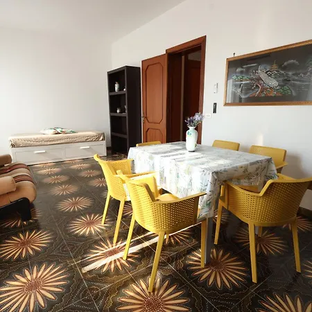 Arimondi 100 Appartement *